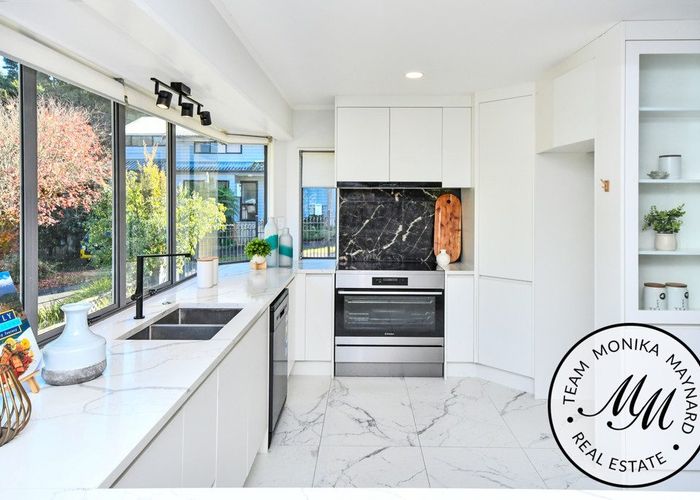  at 18 Corokia Place, Totara Heights, Auckland