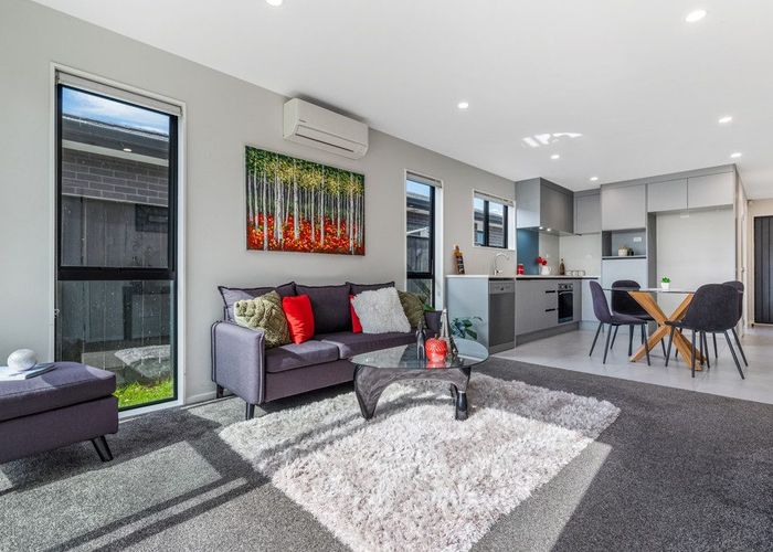  at 19 Farmland Road, Papakura, Papakura