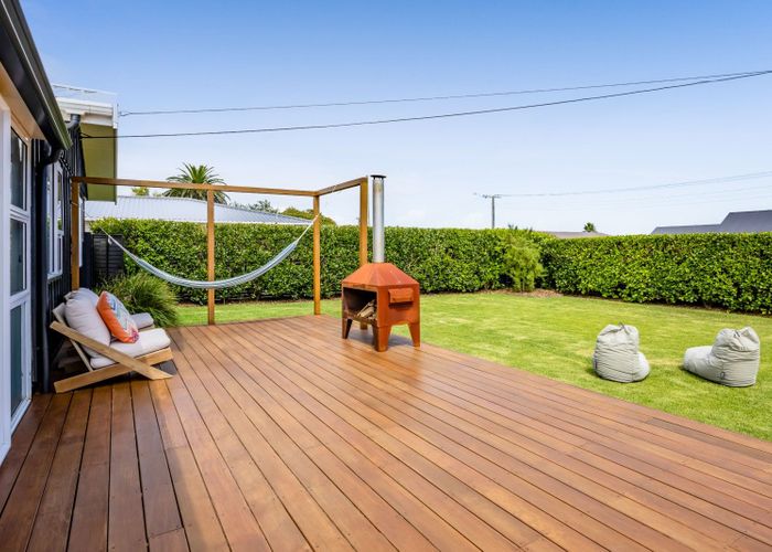  at 8 Hussey Street, Oakura, New Plymouth, Taranaki
