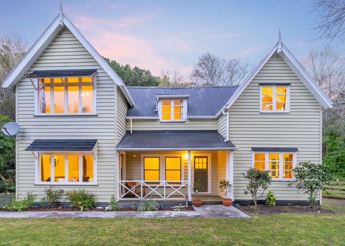  at 522 main road north, Timberlea, upper hutt