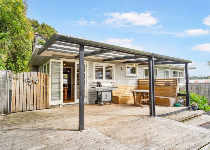  at 5 Glendene Avenue, Glendene, Auckland