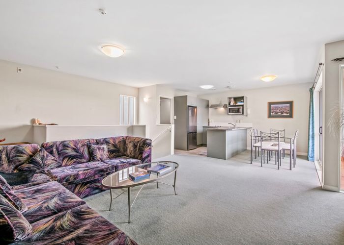  at 2/81 Birkenhead Avenue, Birkenhead, North Shore City, Auckland