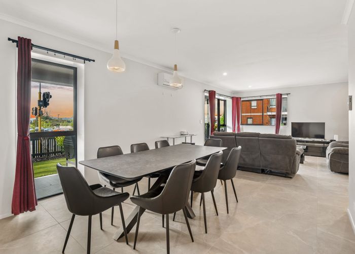  at 1/33 Nugget Avenue, Hobsonville, Waitakere City, Auckland