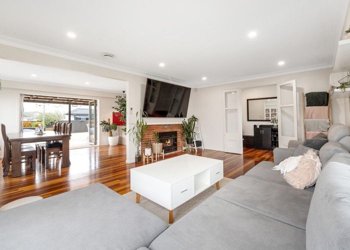  at 14 Holden Place, Manukau, Manukau City, Auckland