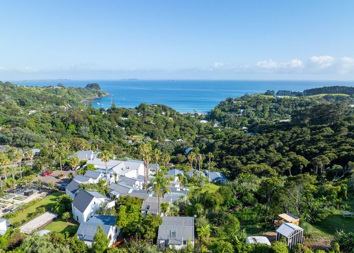  at AT/4 Bay Road, Palm Beach, Waiheke Island, Auckland
