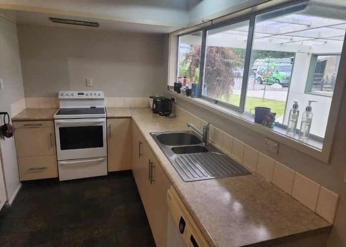  at 270 Hasketts Road, Yaldhurst, Christchurch