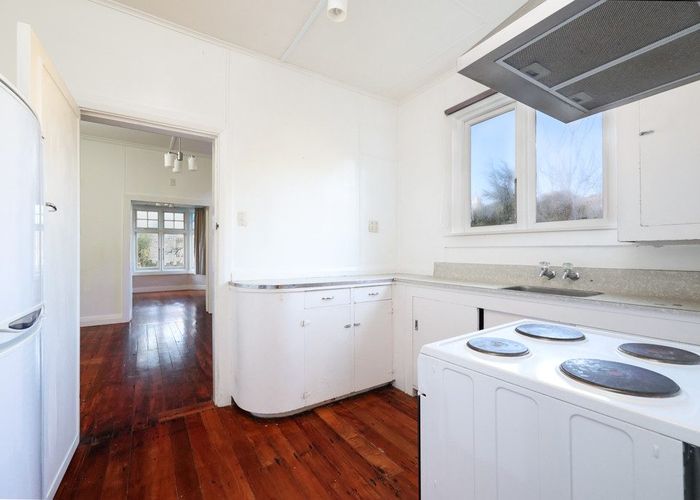  at 10 Newport, Belleknowes, Dunedin, Otago