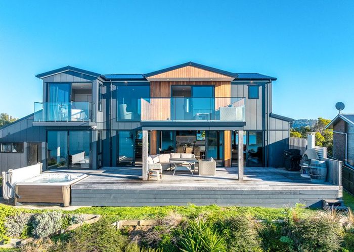  at 46 Kennedy Point Road, Surfdale, Waiheke Island, Auckland