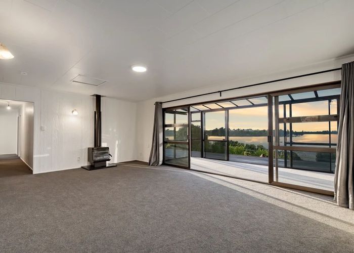  at Welcome Bay, Tauranga, Bay Of Plenty