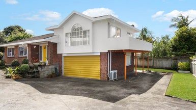  at 2/62 Whiting Grove, West Harbour, Auckland