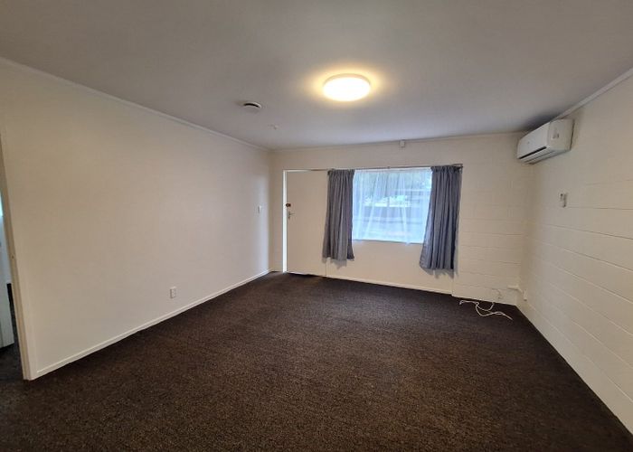  at 1/90 Kenderdine Road, Papatoetoe, Manukau City, Auckland
