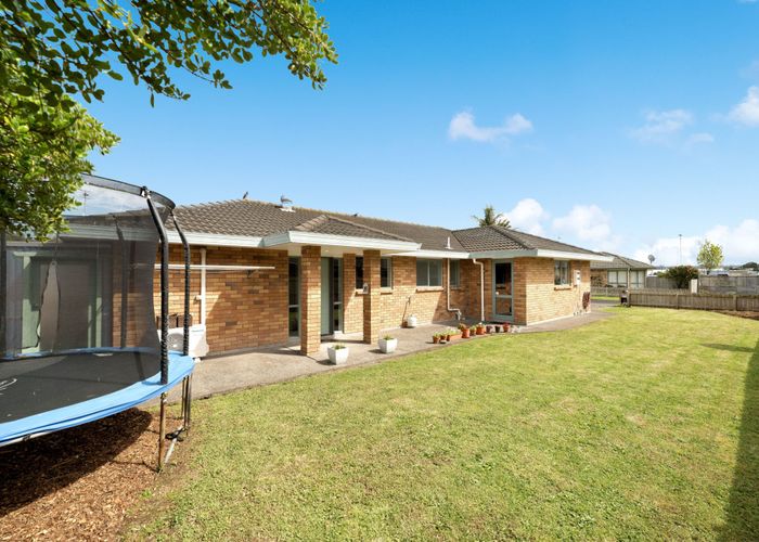  at 6/72 Swanson Road, Henderson, Auckland