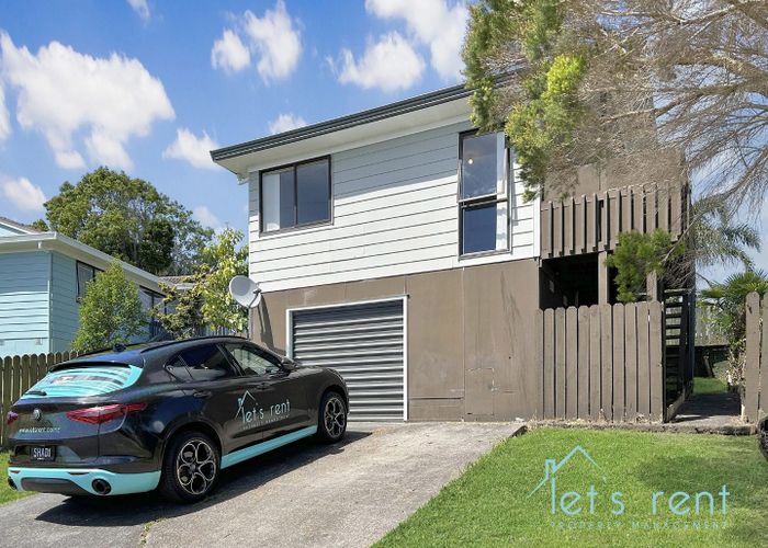  at 18 Halloran Place, Massey, Waitakere City, Auckland