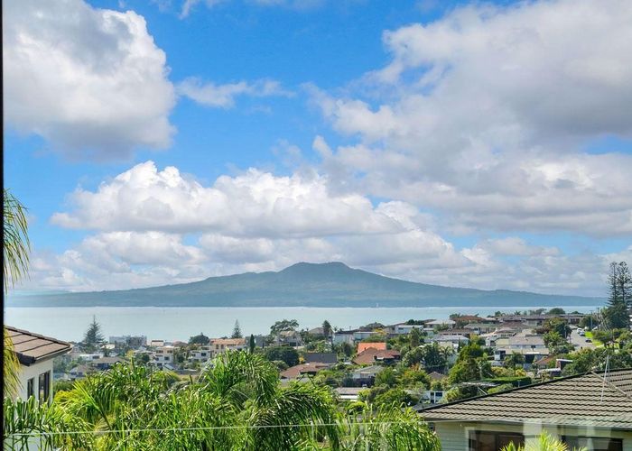  at Castor Bay, North Shore City, Auckland
