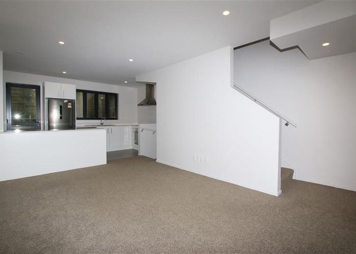  at 2 Akeake Lane, Albany, North Shore City, Auckland