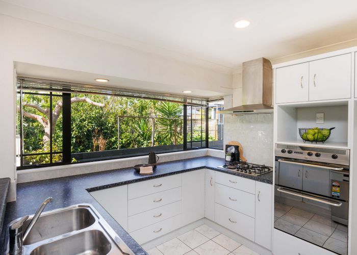  at 12 Franklin Avenue, Hokowhitu, Palmerston North