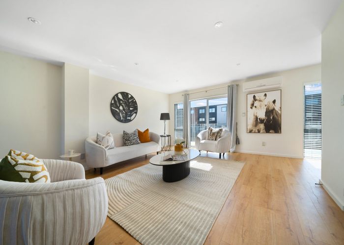  at 81 Bordeaux Parade, Te Atatu South, Waitakere City, Auckland