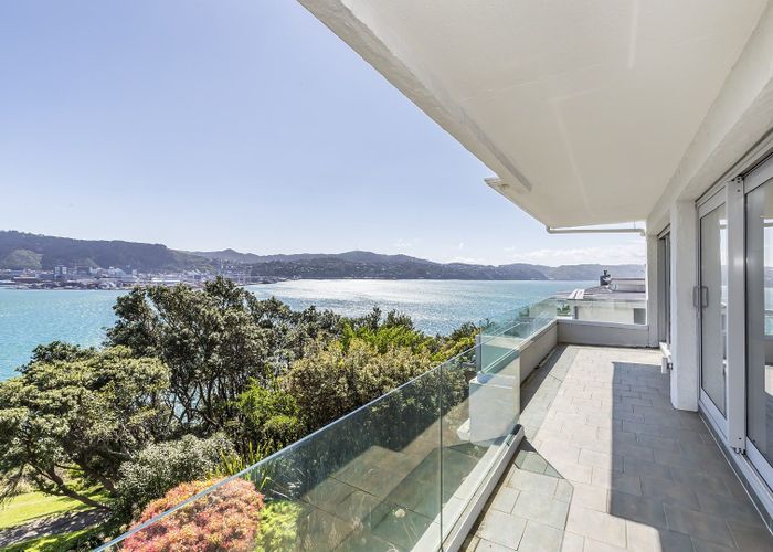  at 2/30 The Crescent, Roseneath, Wellington