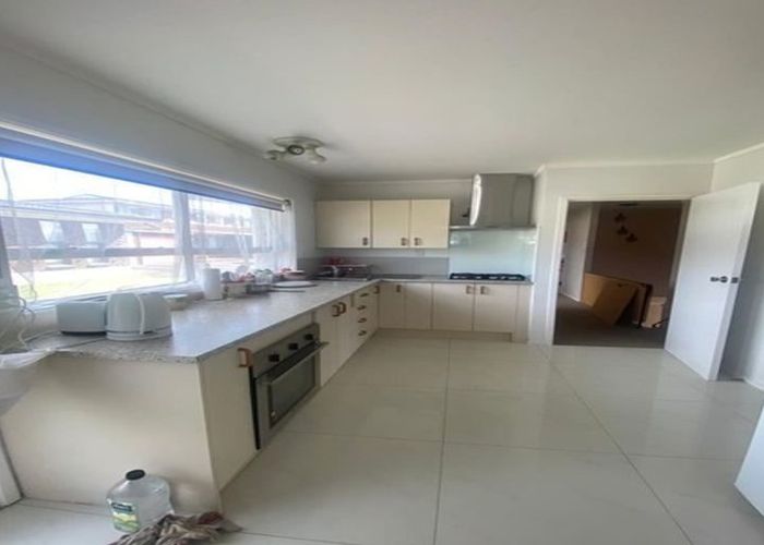  at 1/1305 Dominion Road Extention, Mount Roskill, Auckland City, Auckland