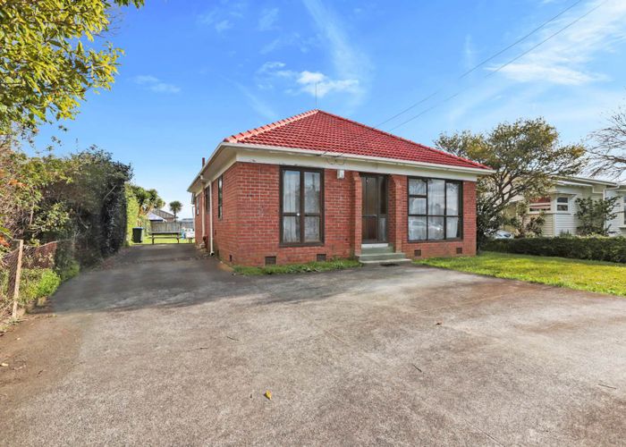  at 36 Oakley Avenue, Waterview, Auckland