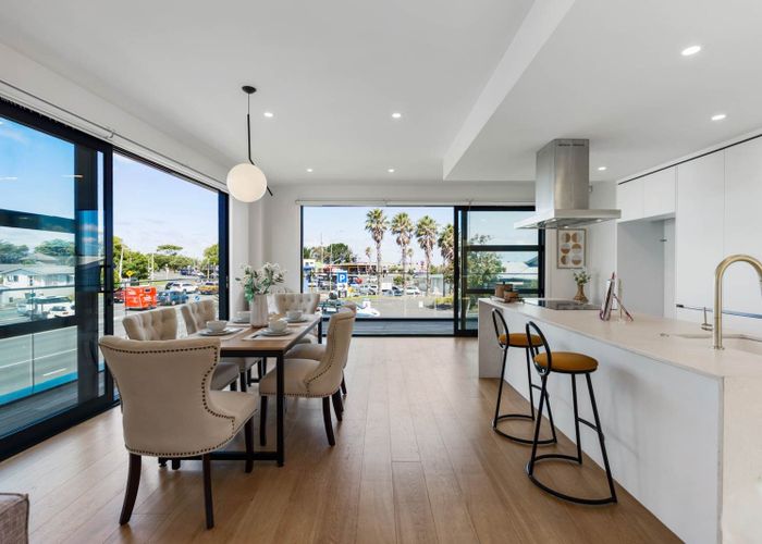  at 952A  East Coast Road, Northcross, North Shore City, Auckland