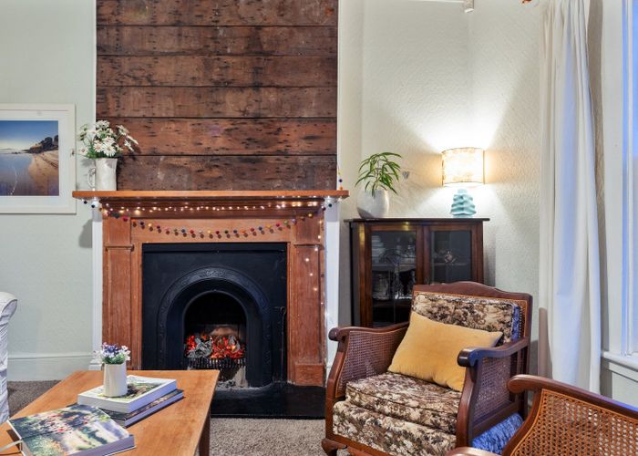  at 2/2 Evan Street, Belmont, Auckland