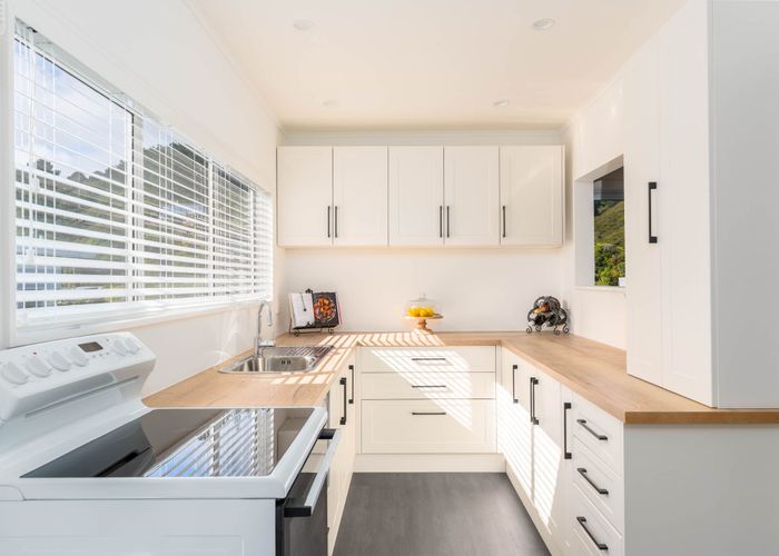  at 73B Airlie Road, Plimmerton, Porirua, Wellington