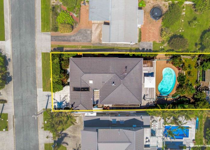  at 18 De Luen Avenue, Tindalls Beach, Rodney, Auckland