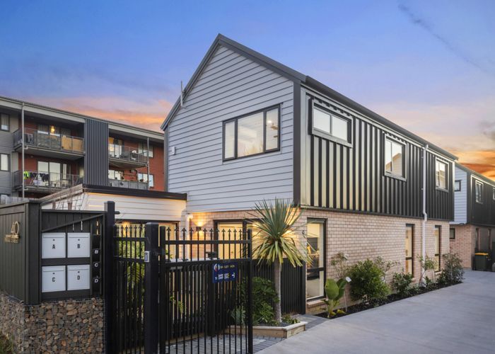  at 40A Nikau Street, New Lynn, Waitakere City, Auckland