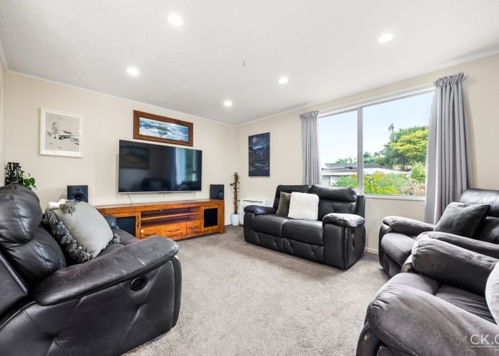 at 4 Speargrass Grove, Timberlea, Upper Hutt, Wellington