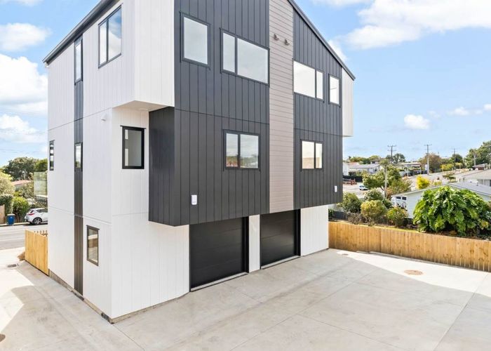  at 2/40 Saint Leonards Road, Kelston, Auckland