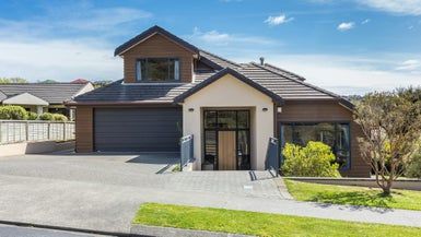  at 28 Navigation Drive, Whitby, Porirua