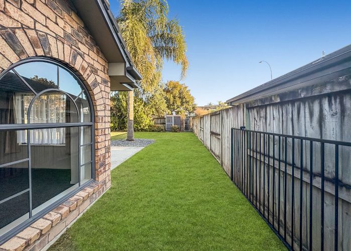  at 13 Hensley Crescent, Flagstaff, Hamilton