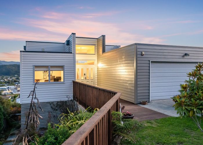  at 7 Swain Grove, Riverstone Terraces, Upper Hutt