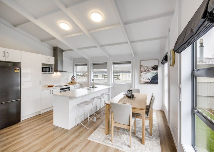  at 1012 Willowpark Road North, Mayfair, Hastings
