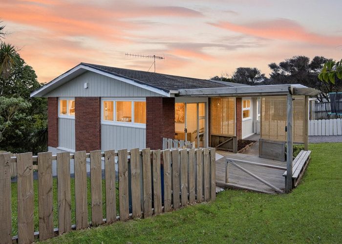  at 2A Kashmir Road, Glen Eden, Waitakere City, Auckland