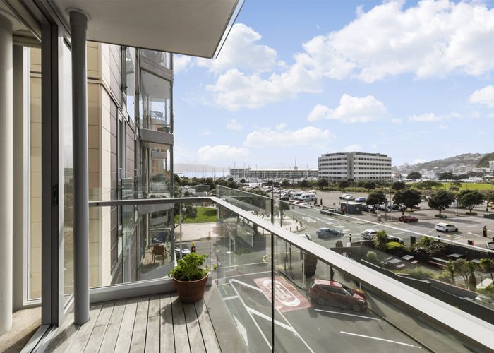  at 3H/82 Cable Street, Te Aro, Wellington