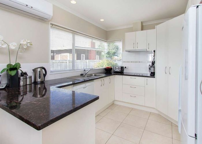  at 34B Vincent Street, Howick, Manukau City, Auckland