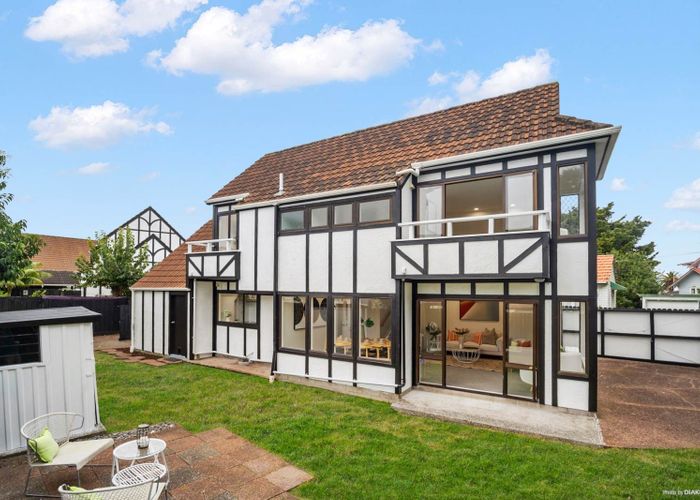  at 3/15 Swanson Road, Henderson, Waitakere City, Auckland