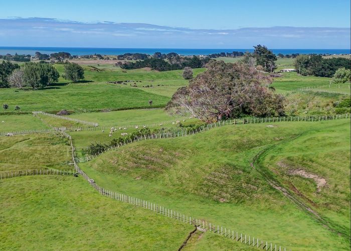  at 229 and 229A Tayforth Road, Westmere, Whanganui, Manawatu / Whanganui