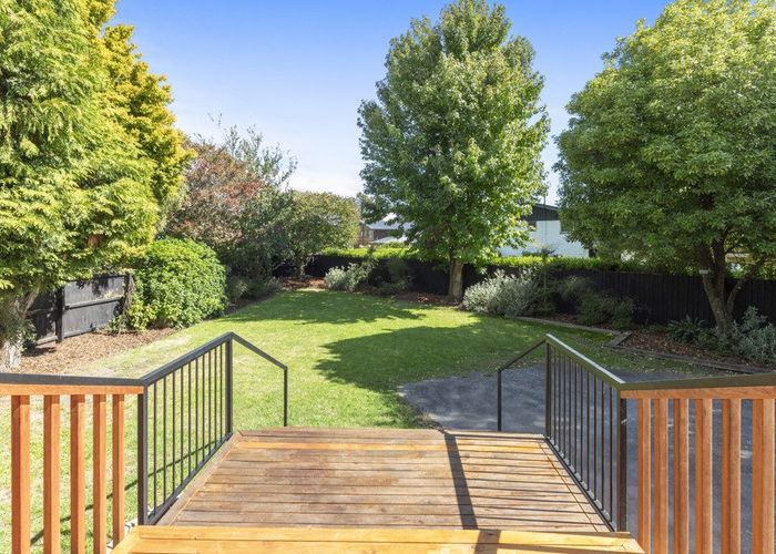  at 11A Lombard Place, Avonhead, Christchurch City, Canterbury