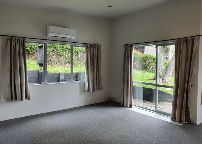  at 18A Totaravale Drive, Totara Vale, North Shore City, Auckland