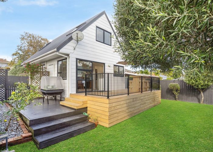  at 3/90 Haverstock Road, Sandringham, Auckland