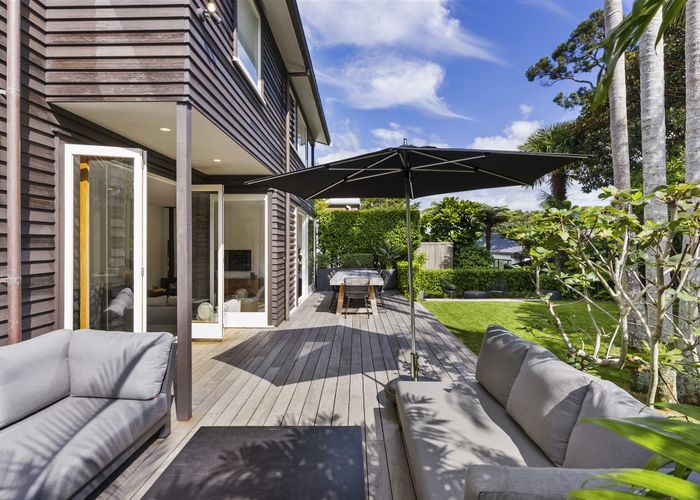  at 2/251 Jervois Road, Herne Bay, Auckland