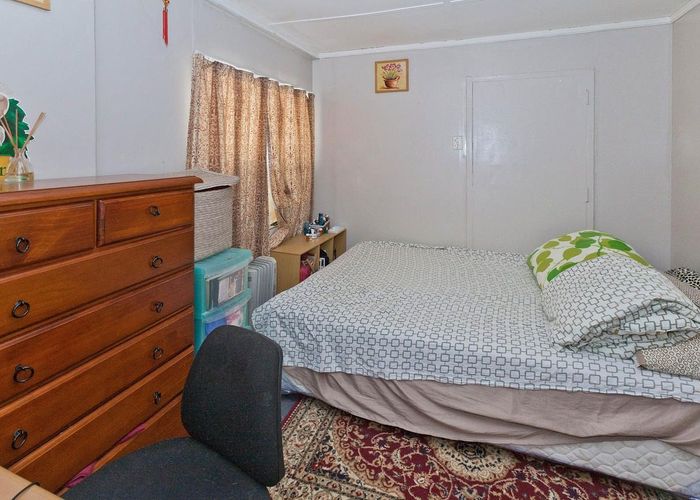  at 30 Leslie Avenu, St Lukes, Auckland City, Auckland