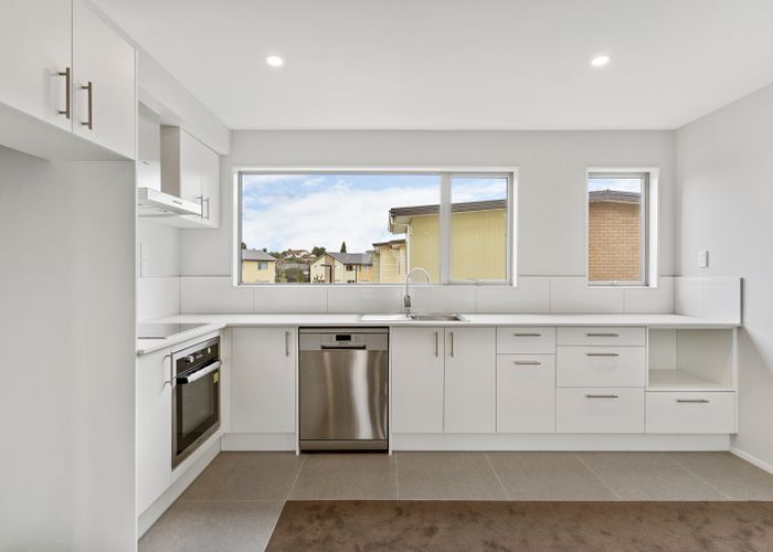  at 3/11 Ray Small Drive, Papakura, Auckland