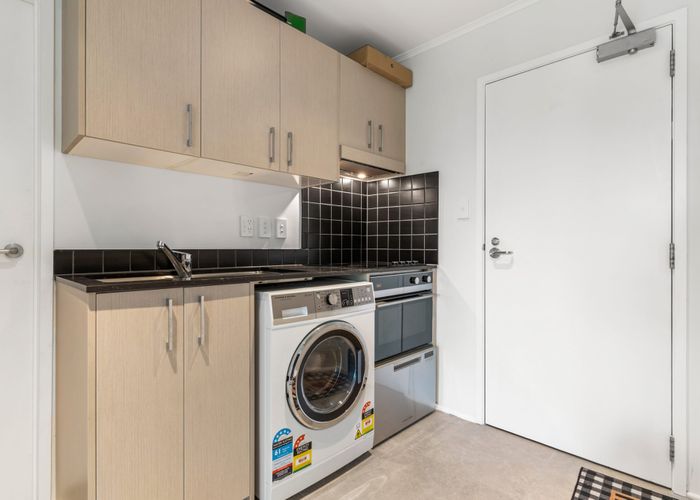  at 9D/30 Westward Ho, Glen Eden, Waitakere City, Auckland