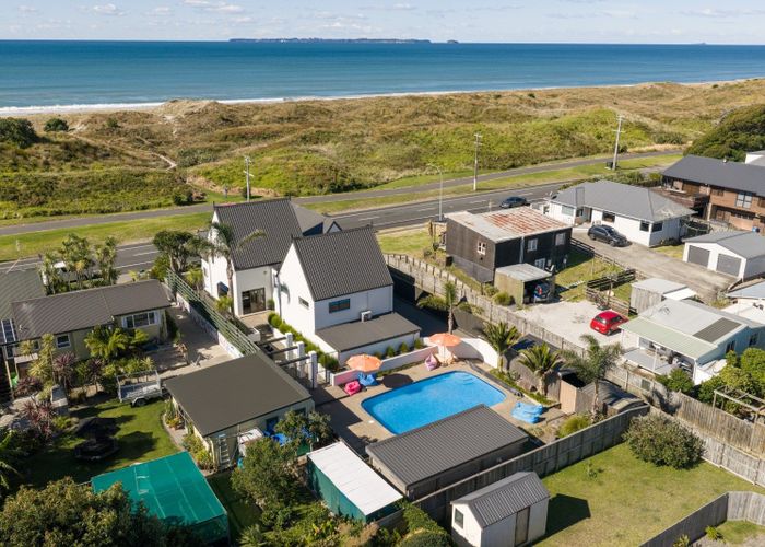  at 670 Papamoa Beach Road, Papamoa Beach, Tauranga, Bay Of Plenty