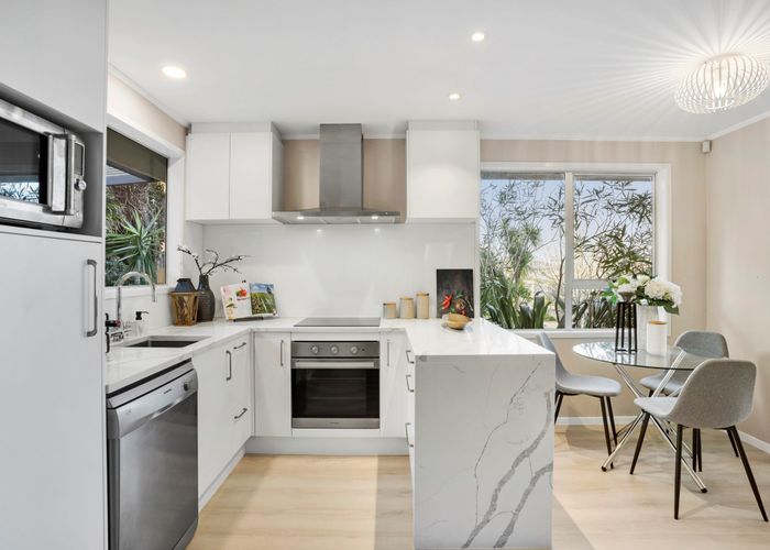  at 31 Sun Valley, Hatfields Beach, Orewa