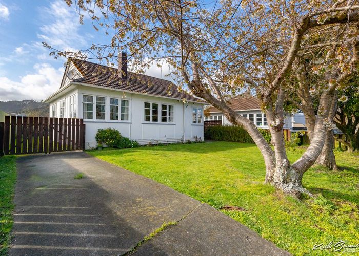  at 8 Milne Crescent, Taita, Lower Hutt